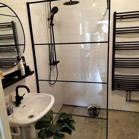 Apartment Relaxed In East