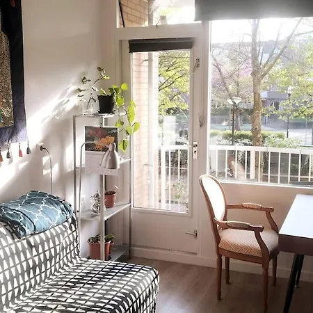Apartment Relaxed In East